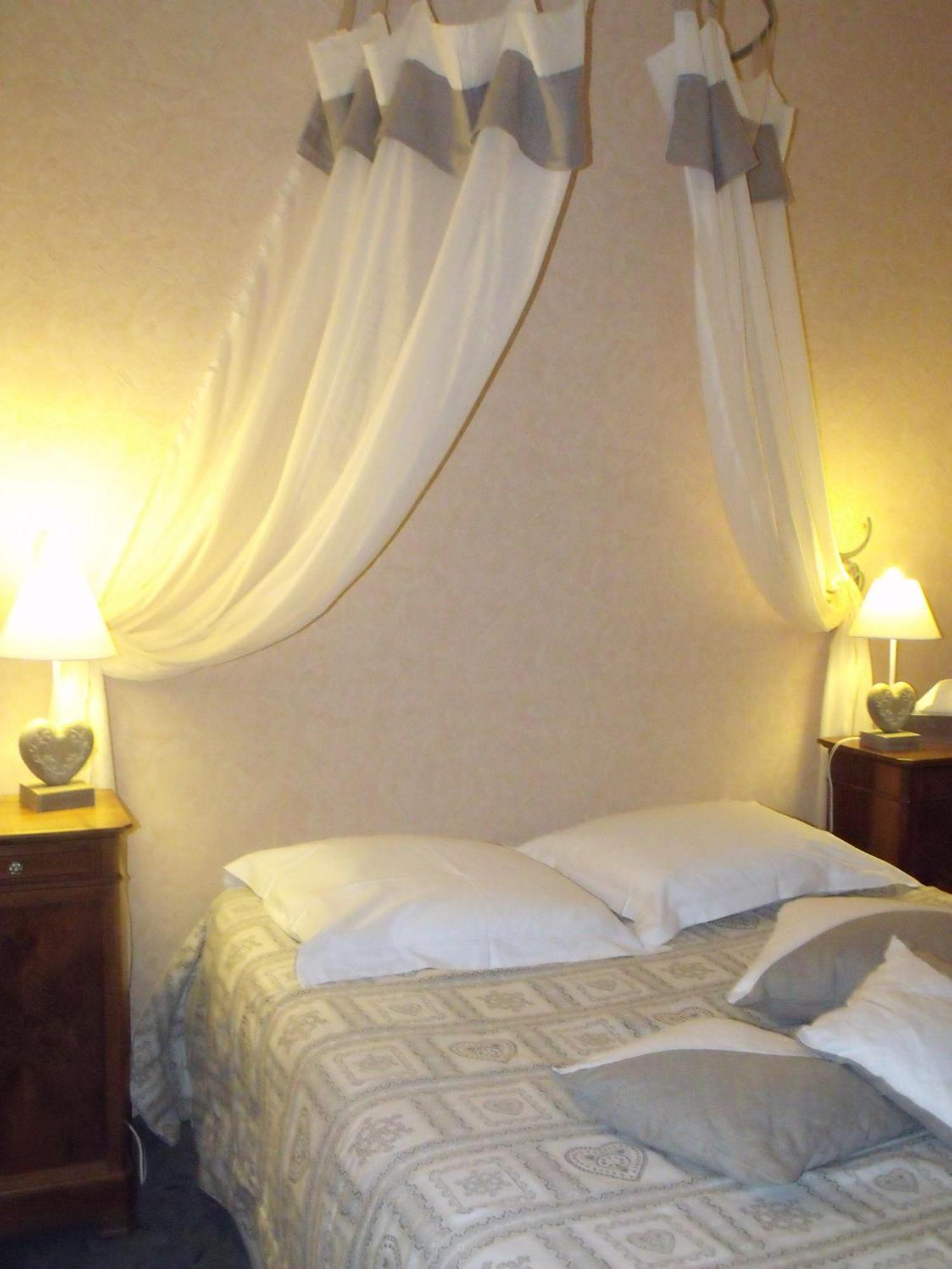 Relais Saint Louis, Logis Otel Belleme Dış mekan fotoğraf