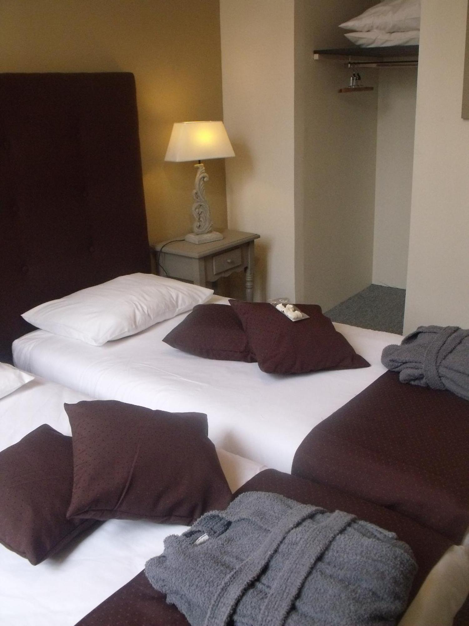 Relais Saint Louis, Logis Otel Belleme Dış mekan fotoğraf