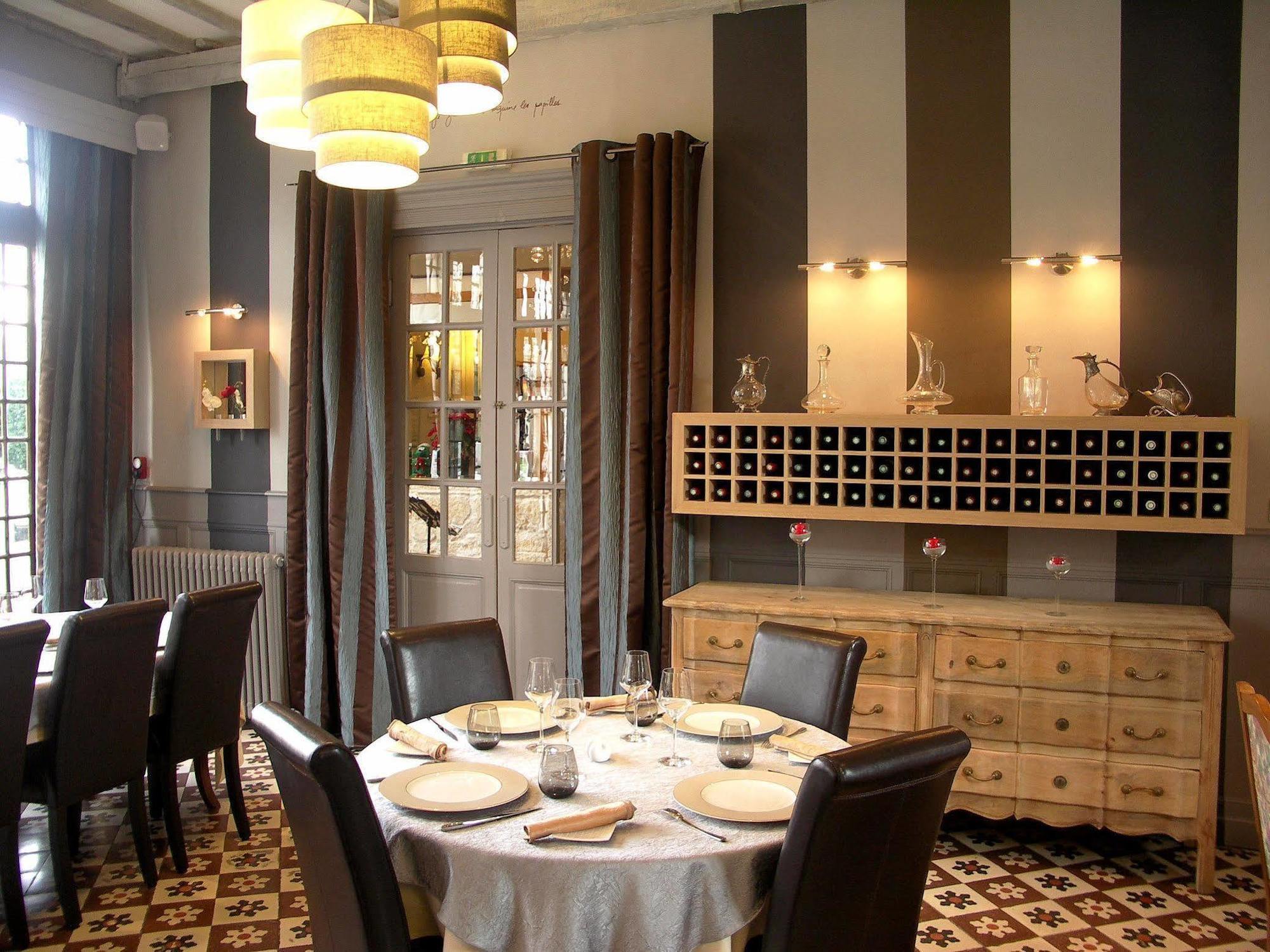 Relais Saint Louis, Logis Otel Belleme Dış mekan fotoğraf