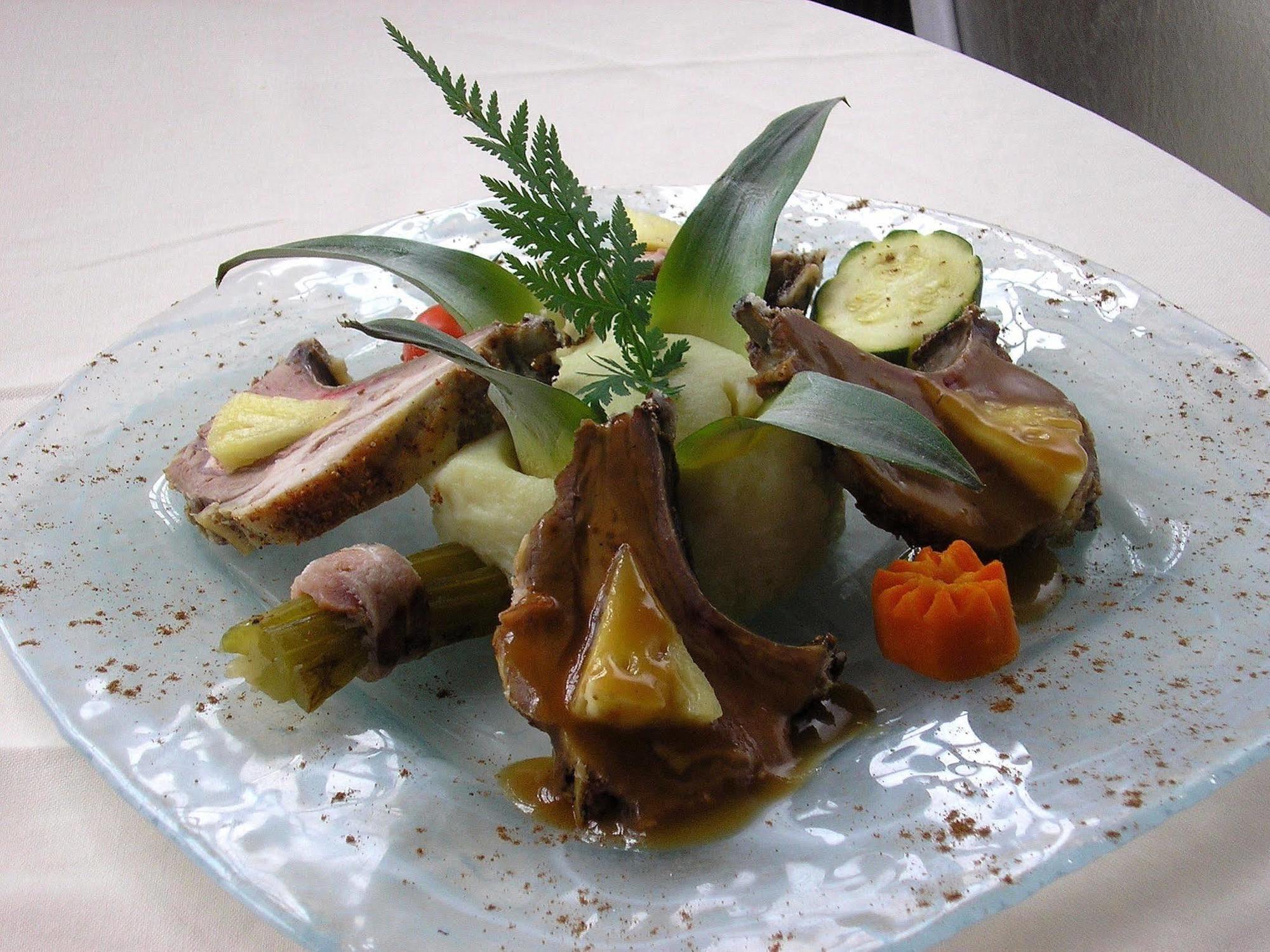 Relais Saint Louis, Logis Otel Belleme Dış mekan fotoğraf